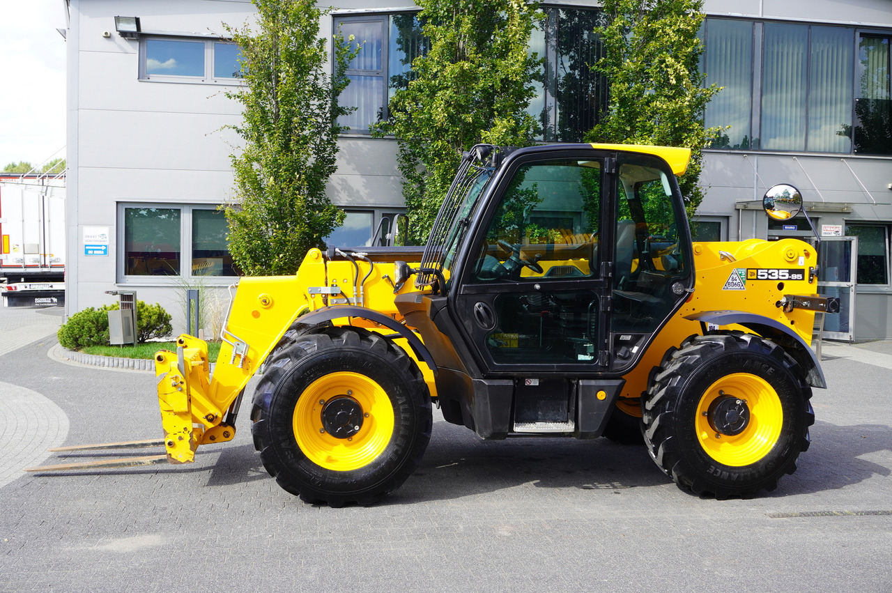 JCB 535-95 / 3.5 T / range 9.5 m / 700 MTH! - Telescopic wheel loader: picture 4 JCB 535-95 / 3.5 T / range 9.5 m / 700 MTH! - Telescopic wheel loader: picture 4