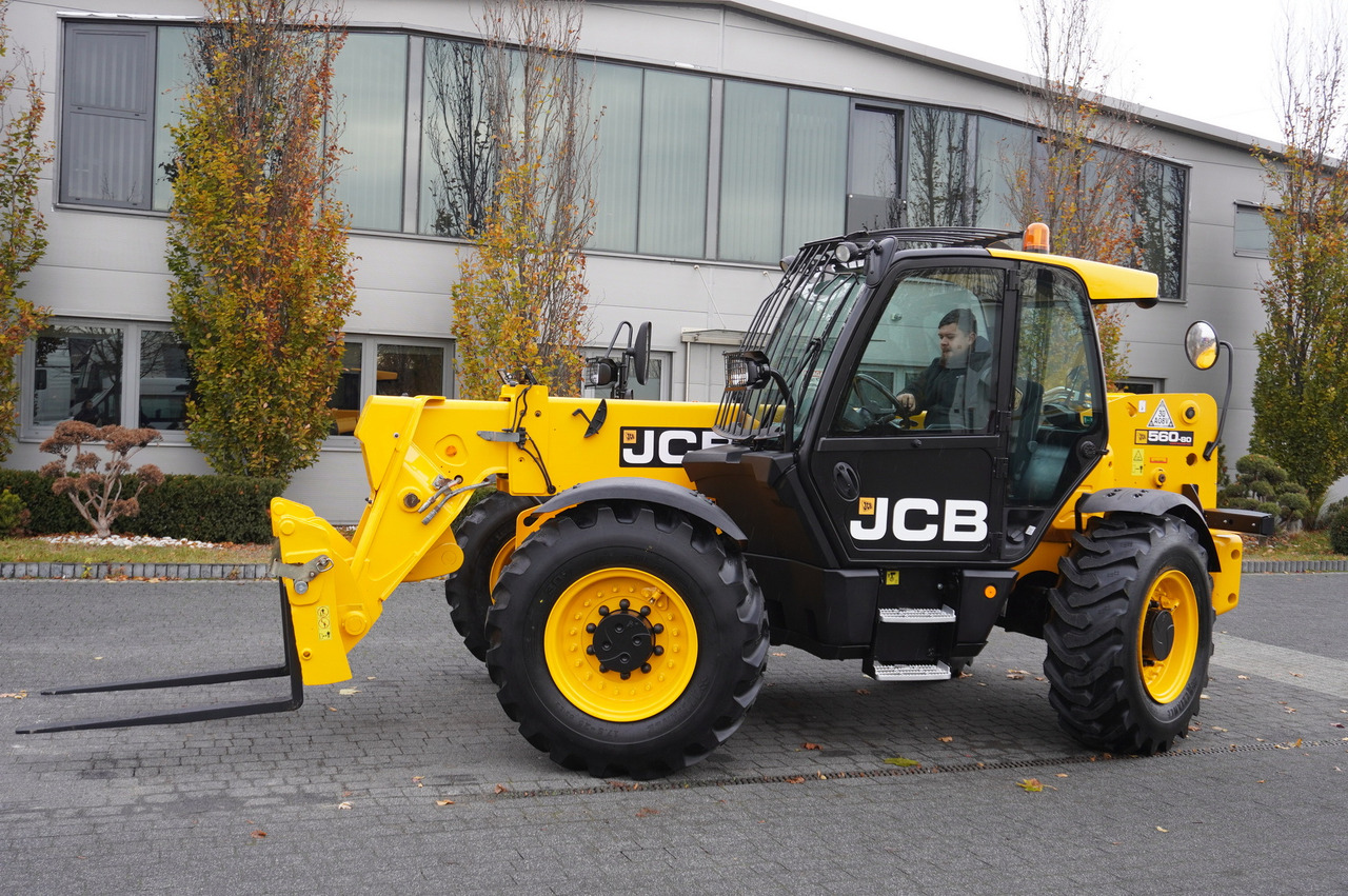 JCB 560-80 / 6 ton lifting capacity / power 146 HP - Telescopic handler: picture 4 JCB 560-80 / 6 ton lifting capacity / power 146 HP - Telescopic handler: picture 4