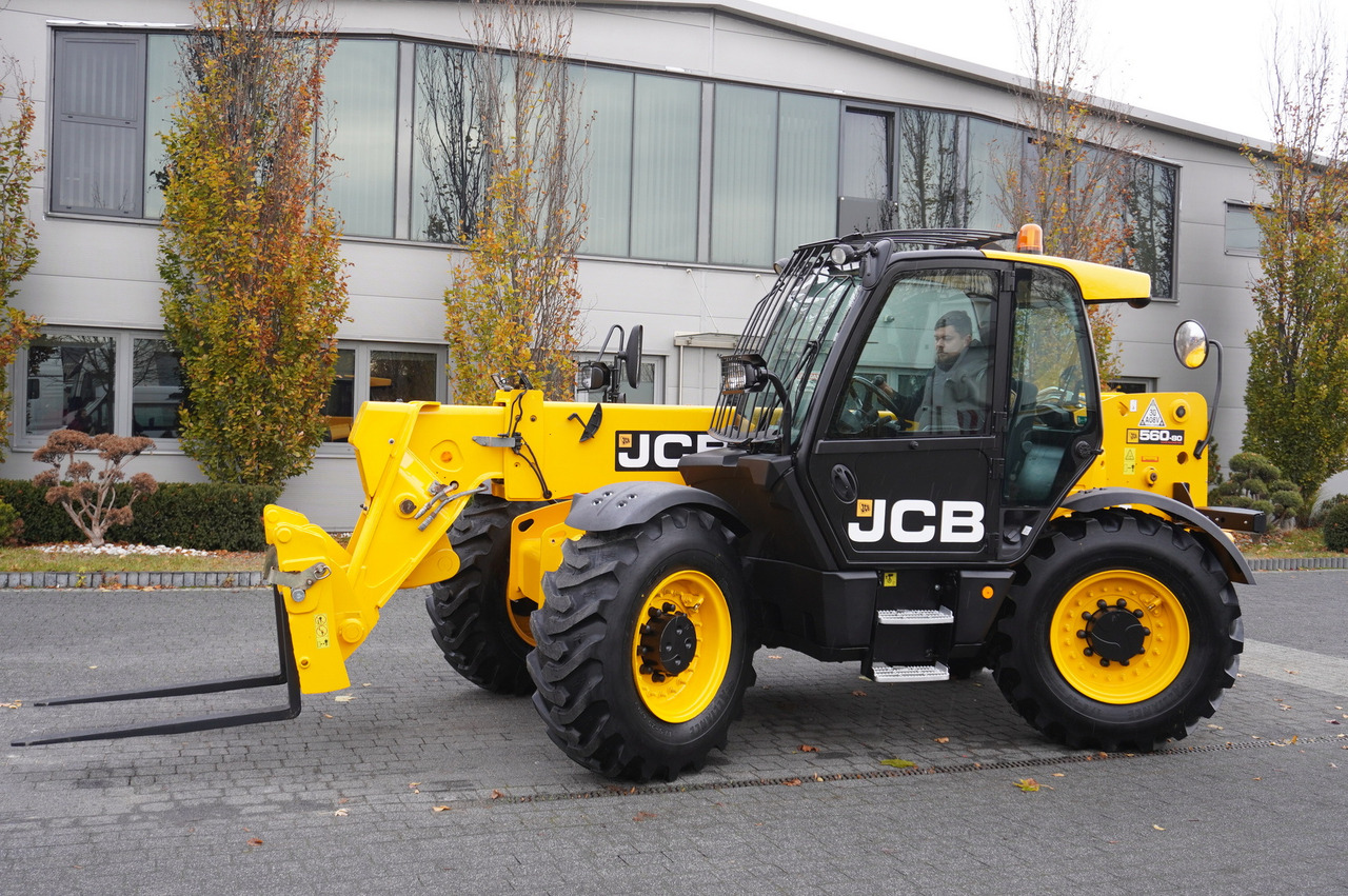 JCB 560-80 / 6 ton lifting capacity / power 146 HP - Telescopic handler: picture 3 JCB 560-80 / 6 ton lifting capacity / power 146 HP - Telescopic handler: picture 3