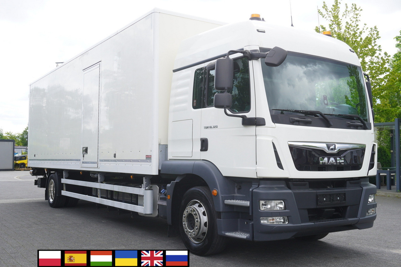 MAN TGM 18.320 / 21 EPAL box / 180 tho. km / Dhollandia 2500 kg / sleeping cab - Box truck: picture 1 MAN TGM 18.320 / 21 EPAL box / 180 tho. km / Dhollandia 2500 kg / sleeping cab - Box truck: picture 1