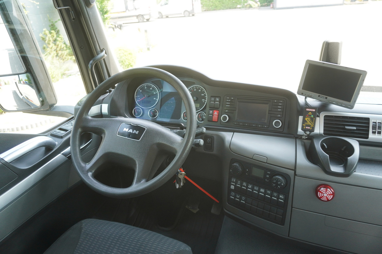 Crane truck MAN TGS 26.360 Flatbed / Fassi F175 7.7 T / steered 3rd axle: picture 24 Crane truck MAN TGS 26.360 Flatbed / Fassi F175 7.7 T / steered 3rd axle: picture 24