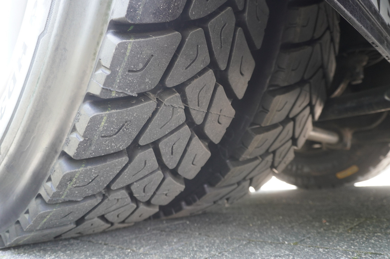 Crane truck MAN TGS 26.360 Flatbed / Fassi F175 7.7 T / steered 3rd axle: picture 14 Crane truck MAN TGS 26.360 Flatbed / Fassi F175 7.7 T / steered 3rd axle: picture 14