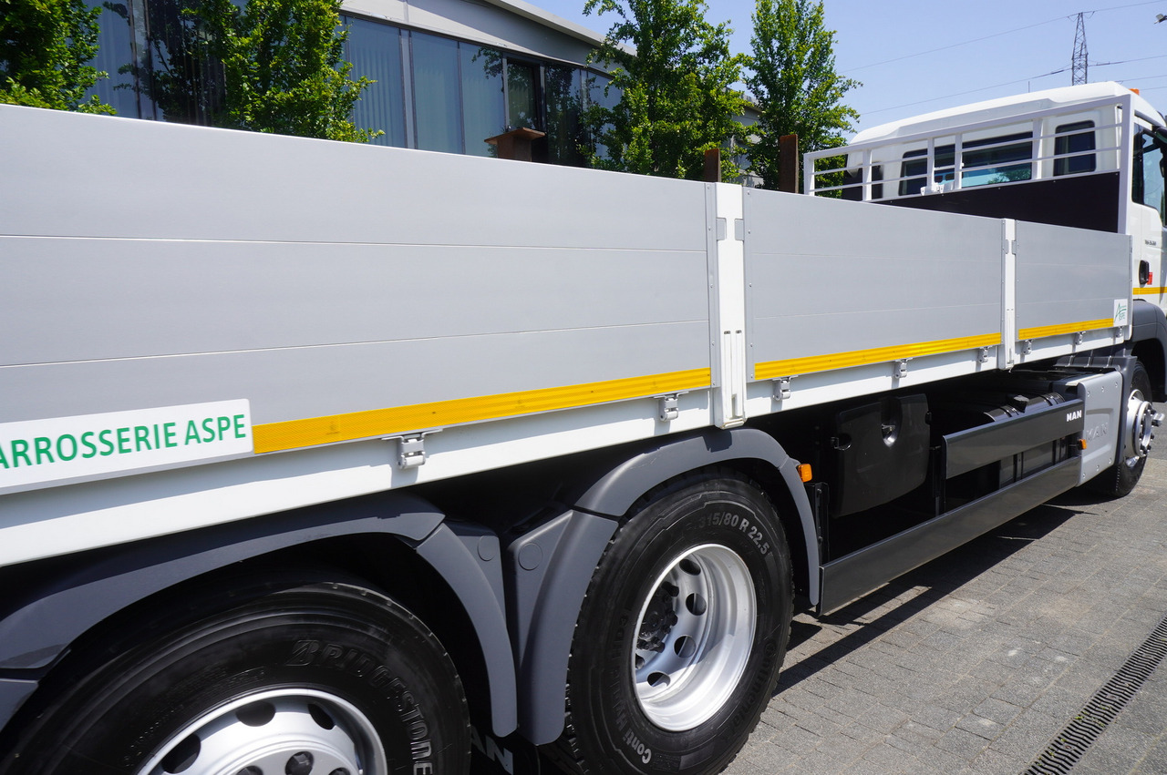 Crane truck MAN TGS 26.360 Flatbed / Fassi F175 7.7 T / steered 3rd axle: picture 15 Crane truck MAN TGS 26.360 Flatbed / Fassi F175 7.7 T / steered 3rd axle: picture 15