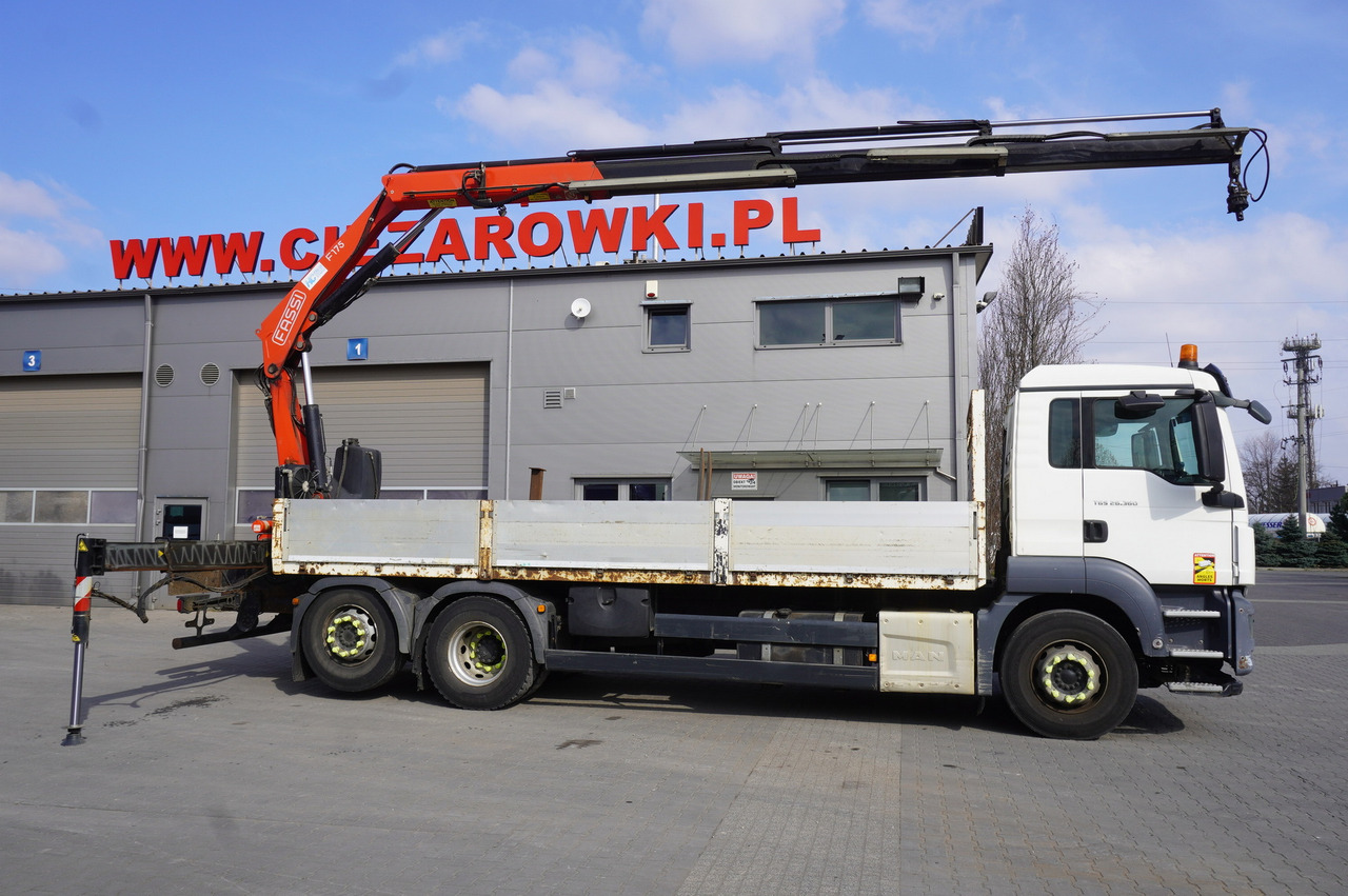MAN TGS 26.360 Flatbed / Fassi F175 7.7 T / steered 3rd axle - Dropside/ Flatbed truck, Crane truck: picture 4 MAN TGS 26.360 Flatbed / Fassi F175 7.7 T / steered 3rd axle - Dropside/ Flatbed truck, Crane truck: picture 4
