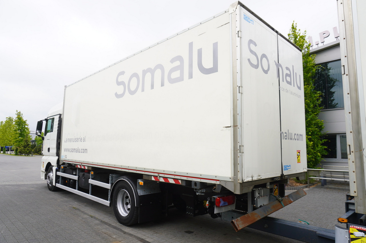 Box truck MAN TGX 18.430 / 18 EPAL box / Fruehauf 18 EPAL box trailer / 2021: picture 8
