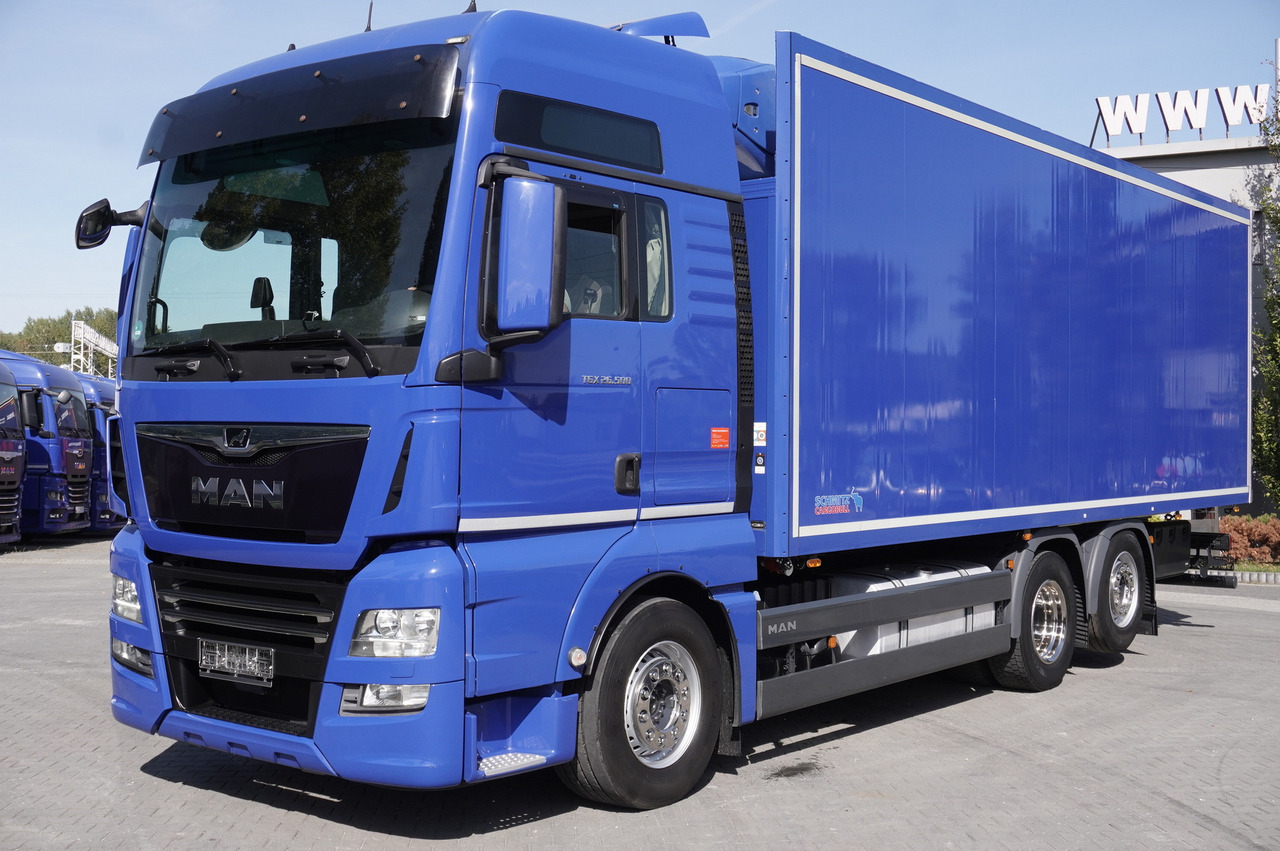 MAN TGX 26.500 E6 XXL / Schmitz 19 pallets / Thermoking / steering axle - Refrigerator truck: picture 1 MAN TGX 26.500 E6 XXL / Schmitz 19 pallets / Thermoking / steering axle - Refrigerator truck: picture 1