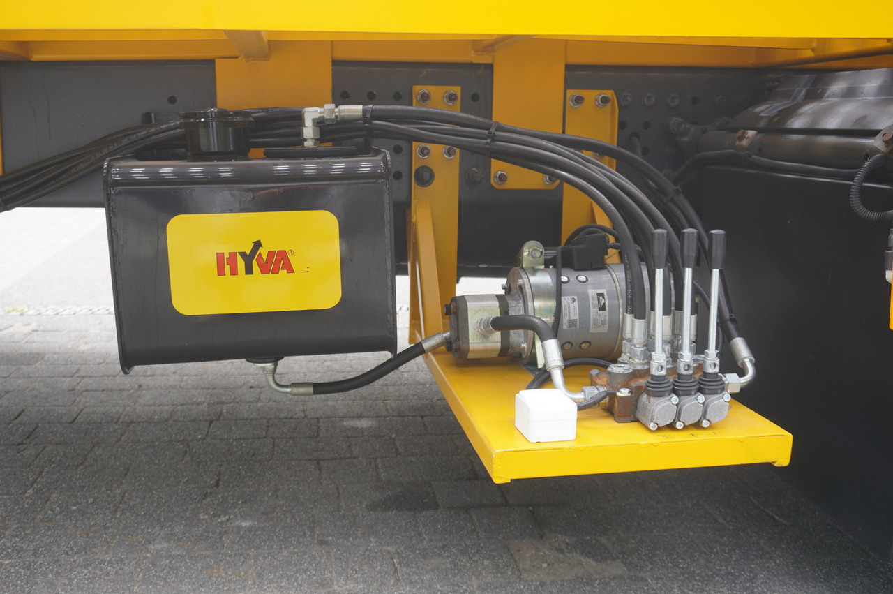 Leasing of MERCEDES-BENZ Actros 2542 / NEW tow truck / steered 3rd axle MERCEDES-BENZ Actros 2542 / NEW tow truck / steered 3rd axle: picture 15