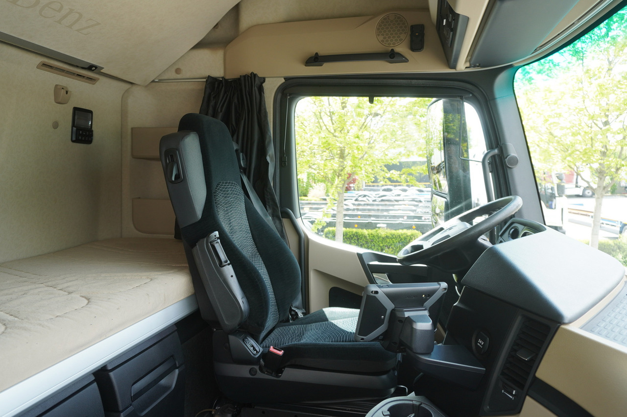 Leasing of MERCEDES-BENZ Actros 2542 / NEW tow truck / steered 3rd axle MERCEDES-BENZ Actros 2542 / NEW tow truck / steered 3rd axle: picture 29