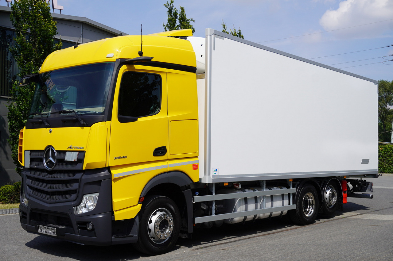 MERCEDES-BENZ Actros 2545 MP5 6×2 E6 / NEW Igloocar refrigerator / 19 pallets - Refrigerator truck: picture 1 MERCEDES-BENZ Actros 2545 MP5 6×2 E6 / NEW Igloocar refrigerator / 19 pallets - Refrigerator truck: picture 1