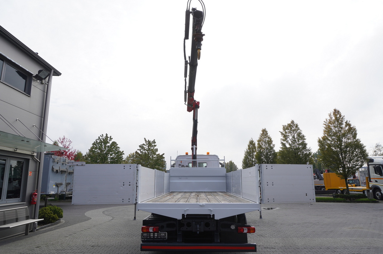 MERCEDES-BENZ Antos 2540 / Flatbed 15 EPAL / Fassi F165 / 6.1 t / 8 m reach / remote control / rotator / 1600 MTH / steered axle - Crane truck: picture 4 MERCEDES-BENZ Antos 2540 / Flatbed 15 EPAL / Fassi F165 / 6.1 t / 8 m reach / remote control / rotator / 1600 MTH / steered axle - Crane truck: picture 4