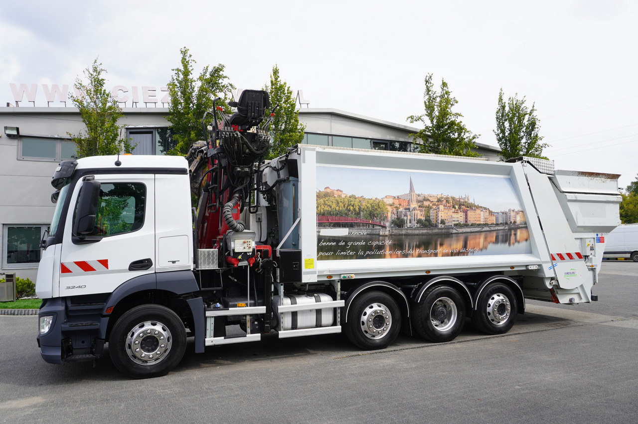 MERCEDES-BENZ Antos 3240 8x2 / Tajfun 5T crane / Farid Industries garbage truck/ 3 steered axles - Crane truck: picture 4 MERCEDES-BENZ Antos 3240 8x2 / Tajfun 5T crane / Farid Industries garbage truck/ 3 steered axles - Crane truck: picture 4