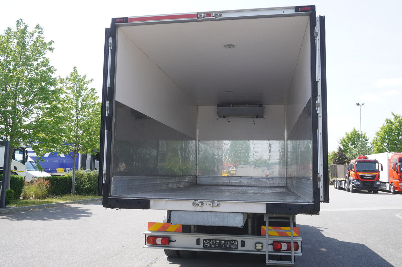 MERCEDES-BENZ Atego 1223 / Lamberet Refrigerator / Full ADR / Sleeper cab / 175 tho. km - Refrigerator truck: picture 5 MERCEDES-BENZ Atego 1223 / Lamberet Refrigerator / Full ADR / Sleeper cab / 175 tho. km - Refrigerator truck: picture 5
