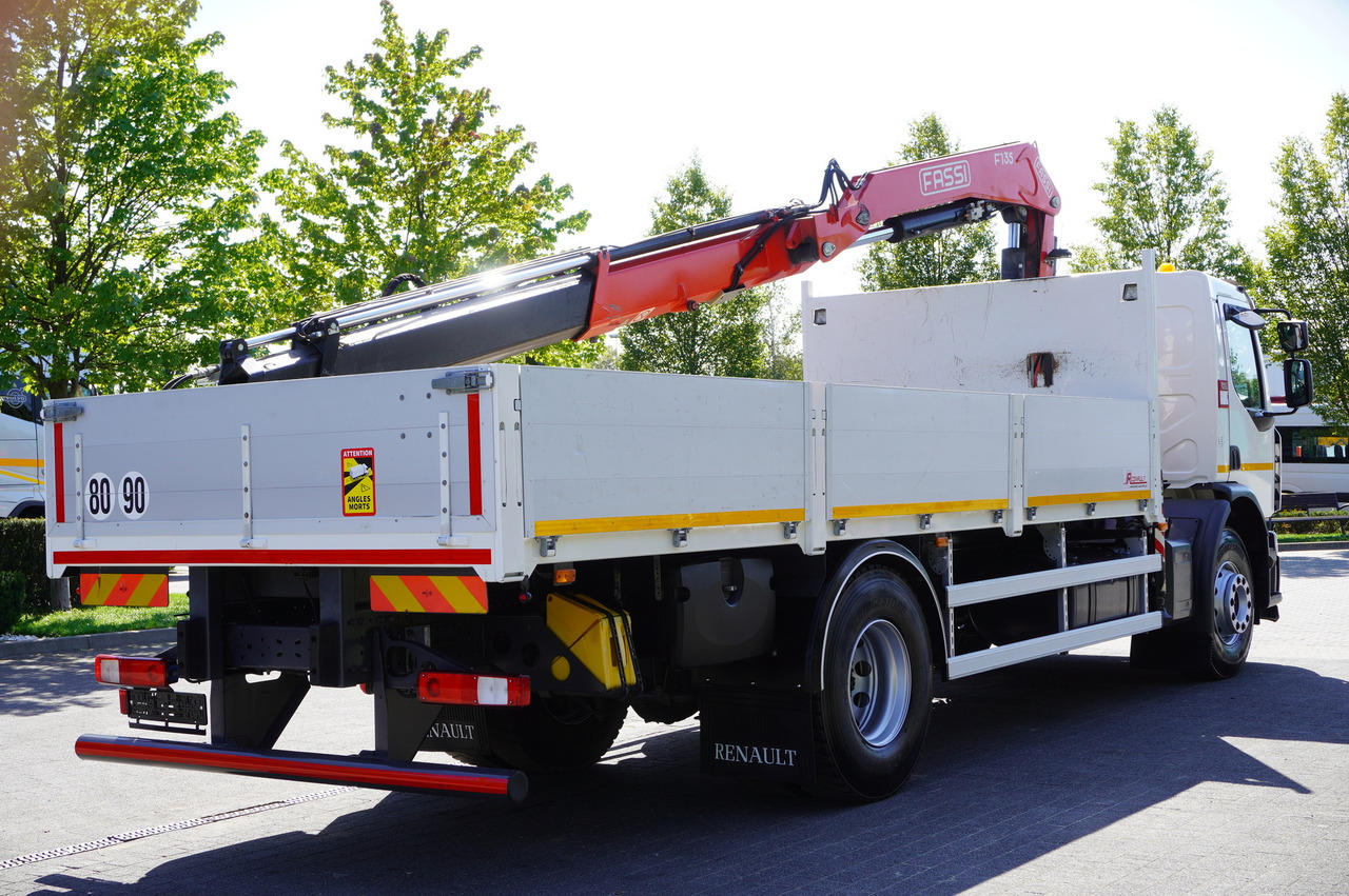 RENAULT C280 DTI 8 / FASSI crane 5.6 T / range 8 m / Flatbed 15 EPAL - Dropside/ Flatbed truck, Crane truck: picture 5 RENAULT C280 DTI 8 / FASSI crane 5.6 T / range 8 m / Flatbed 15 EPAL - Dropside/ Flatbed truck, Crane truck: picture 5
