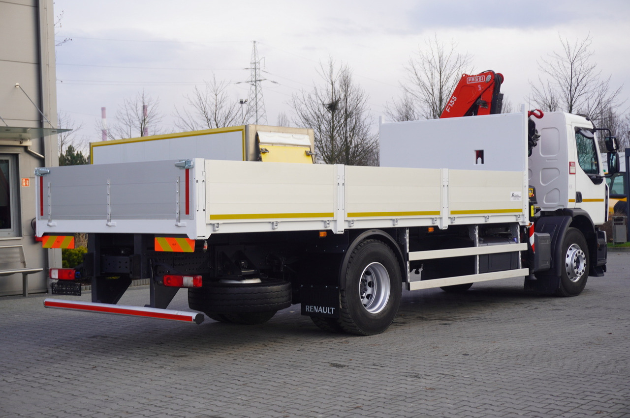 Renault C320 P4x2 E6 / Fassi 5.6 t / Range 8 m / Platform 15 EPAL - Dropside/ Flatbed truck, Crane truck: picture 5 Renault C320 P4x2 E6 / Fassi 5.6 t / Range 8 m / Platform 15 EPAL - Dropside/ Flatbed truck, Crane truck: picture 5