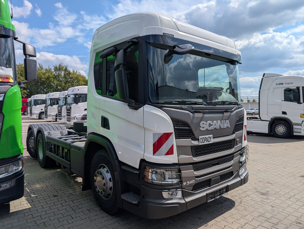SCANIA P 340 B6x2*4NA / chassis frame / steering axle / CNG / large cab / 8 units - Cab chassis truck: picture 2 SCANIA P 340 B6x2*4NA / chassis frame / steering axle / CNG / large cab / 8 units - Cab chassis truck: picture 2