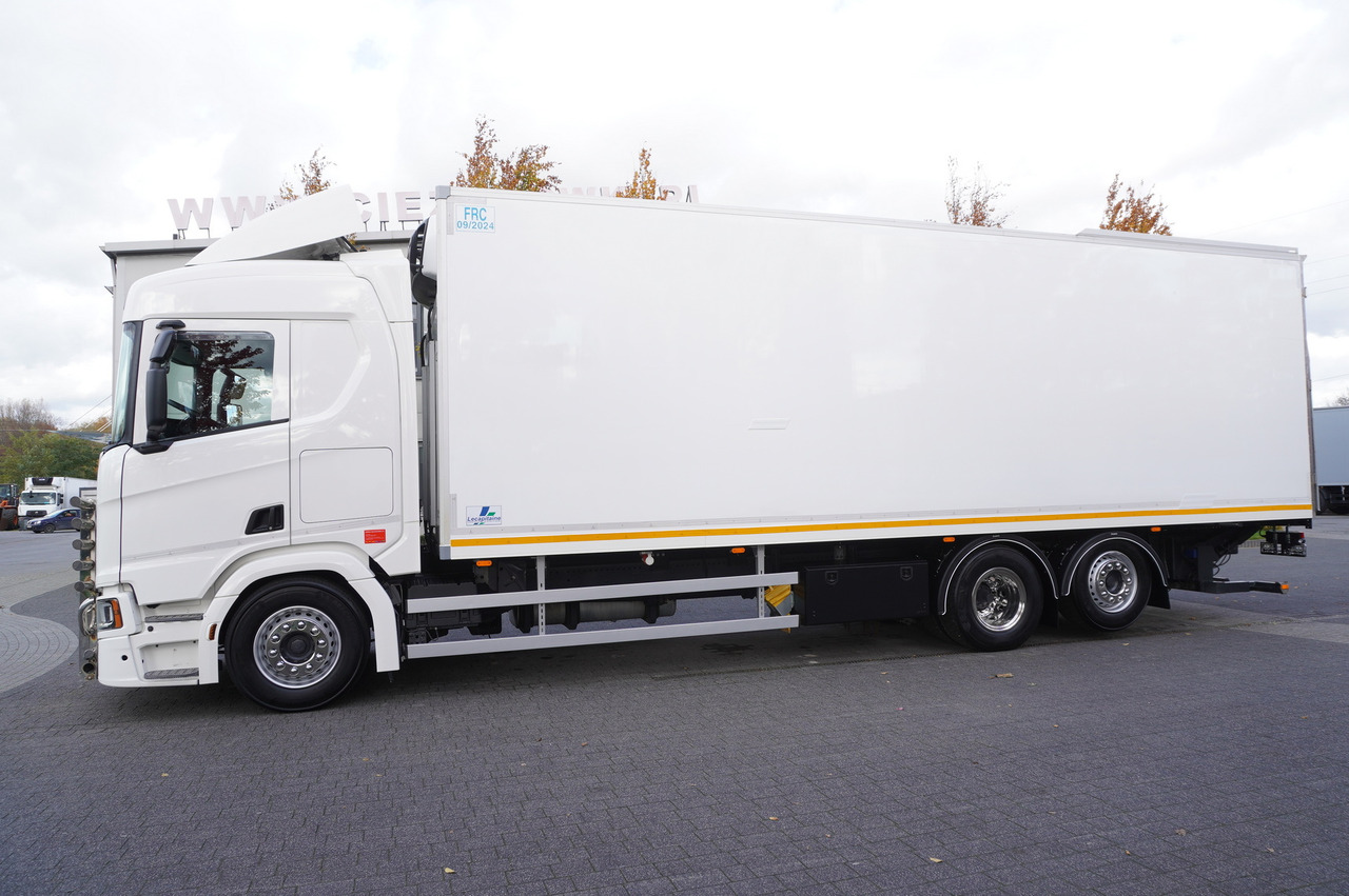 SCANIA R500 E6 6x2 / Lecapitaine 21 EPAL refrigerator / Carrier Supra 1150 / 2021 / steered axle - Refrigerator truck: picture 2 SCANIA R500 E6 6x2 / Lecapitaine 21 EPAL refrigerator / Carrier Supra 1150 / 2021 / steered axle - Refrigerator truck: picture 2