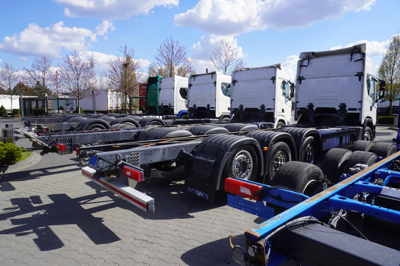 SCANIA R650 V8 / 650 HP/ frame 8.8 m / steered 4th axis / 20 units - Crane truck: picture 4 SCANIA R650 V8 / 650 HP/ frame 8.8 m / steered 4th axis / 20 units - Crane truck: picture 4