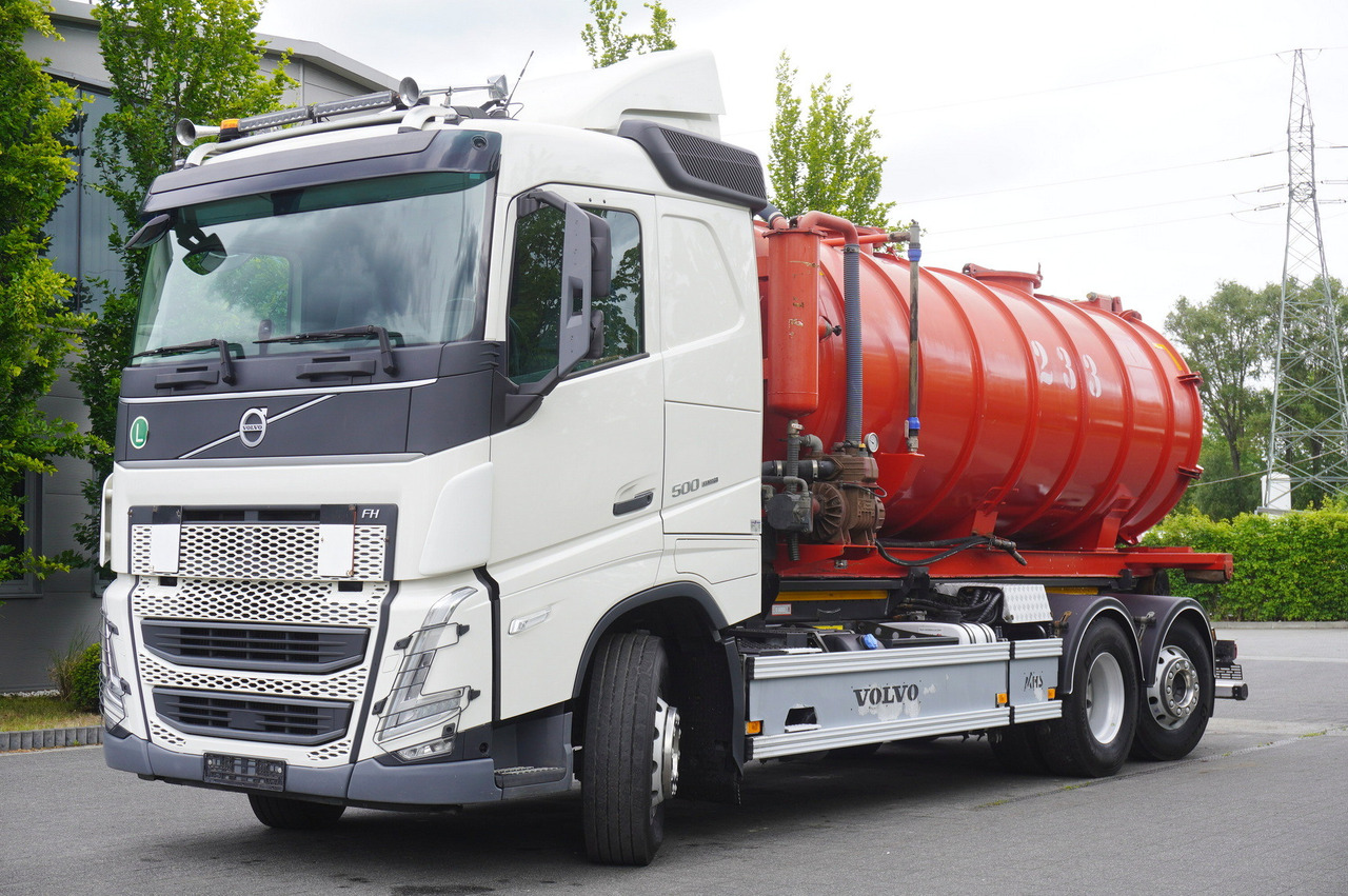 VOLVO Volvo FH 500 / Septic barrel 13000 l / Hook lift 21 t / 2022 / 3rd axle steered / 2 units - Hook lift truck: picture 2 VOLVO Volvo FH 500 / Septic barrel 13000 l / Hook lift 21 t / 2022 / 3rd axle steered / 2 units - Hook lift truck: picture 2