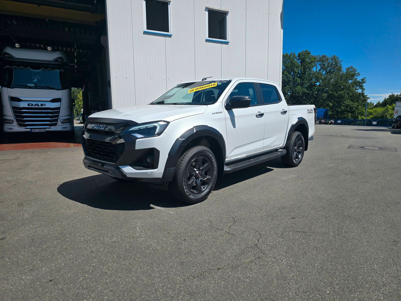 Isuzu D-Max V-Cross Dolomite Weiß Metallic - SUV: picture 2 Isuzu D-Max V-Cross Dolomite Weiß Metallic - SUV: picture 2