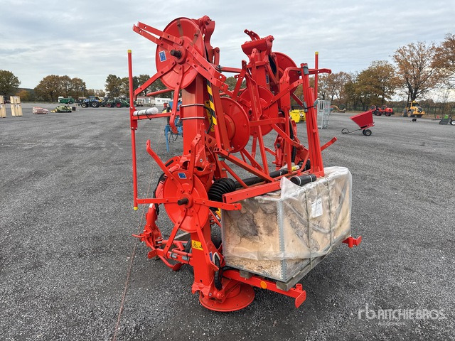 2022 Kuhn GF8700 (Unused) Hay Tedder - Tedder/ Rake: picture 4 2022 Kuhn GF8700 (Unused) Hay Tedder - Tedder/ Rake: picture 4