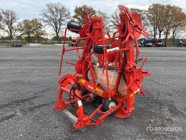 2022 Kuhn GF8700 (Unused) Hay Tedder - Tedder/ Rake: picture 2 2022 Kuhn GF8700 (Unused) Hay Tedder - Tedder/ Rake: picture 2