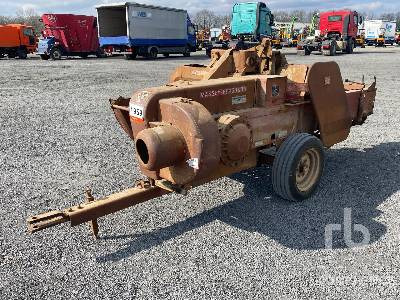MASSEY FERGUSON 15-8 (Inoperable) - Round baler: picture 1 MASSEY FERGUSON 15-8 (Inoperable) - Round baler: picture 1