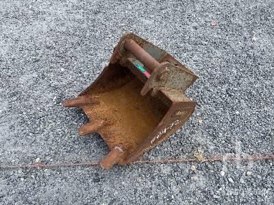 RAEDLINGER JCB 8008 + MS 0 400 mm - Excavator bucket: picture 1 RAEDLINGER JCB 8008 + MS 0 400 mm - Excavator bucket: picture 1
