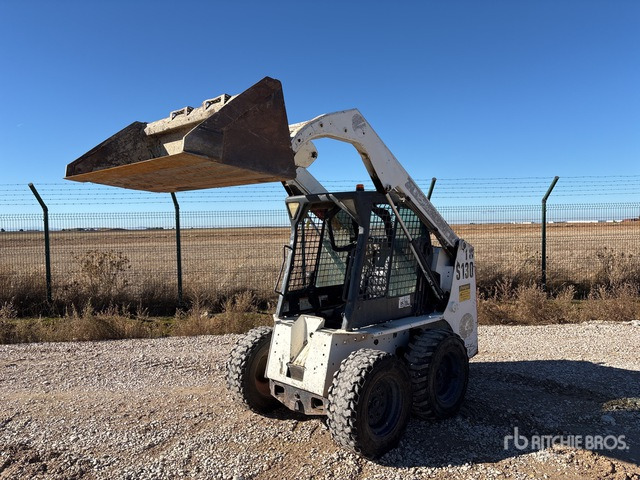 2005 Bobcat S130 Skid Steer Loader - Skid steer loader: picture 2 2005 Bobcat S130 Skid Steer Loader - Skid steer loader: picture 2