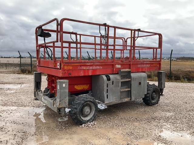 2006 Haulotte H12SX 4x4 Diesel Scissor Lift - Scissor lift: picture 4 2006 Haulotte H12SX 4x4 Diesel Scissor Lift - Scissor lift: picture 4
