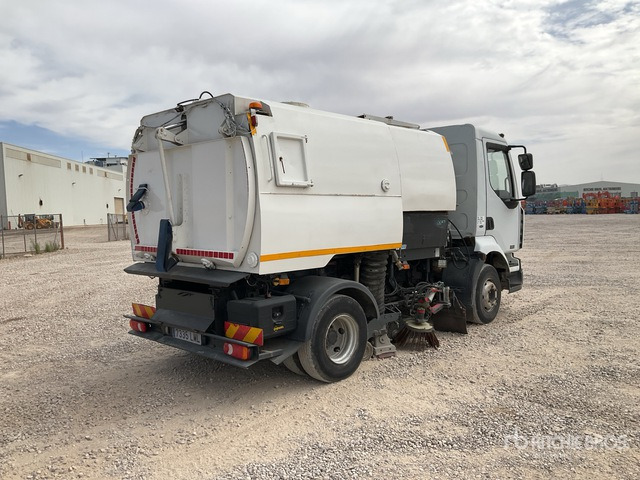2006 Renault Midlum 220dCi Sweeper Truck - Road sweeper: picture 4 2006 Renault Midlum 220dCi Sweeper Truck - Road sweeper: picture 4