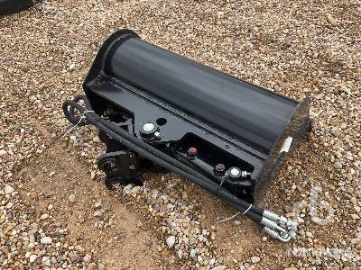 24 IN Tilting (Unused) - Excavator bucket: picture 4 24 IN Tilting (Unused) - Excavator bucket: picture 4