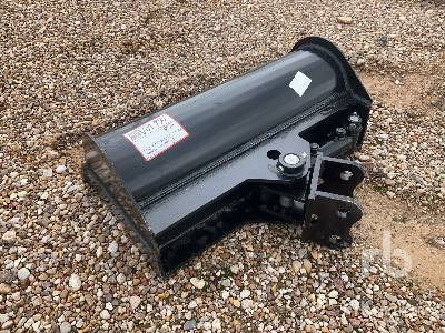 24 IN Tilting (Unused) - Excavator bucket: picture 2 24 IN Tilting (Unused) - Excavator bucket: picture 2