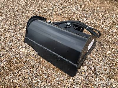 24 IN Tilting (Unused) - Excavator bucket: picture 2 24 IN Tilting (Unused) - Excavator bucket: picture 2