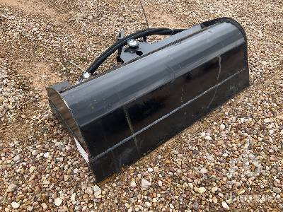 32 IN Tilting (Unused) - Excavator bucket: picture 1 32 IN Tilting (Unused) - Excavator bucket: picture 1