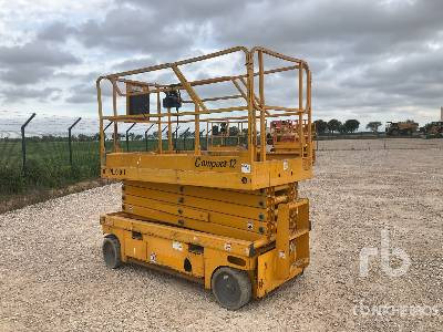 HAULOTTE COMPACT12 Electric - Scissor lift: picture 4 HAULOTTE COMPACT12 Electric - Scissor lift: picture 4