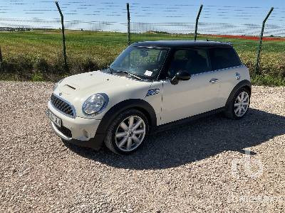 MINI COOPER S - Car: picture 1 MINI COOPER S - Car: picture 1