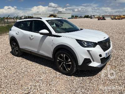 PEUGEOT 2008 - Car: picture 4 PEUGEOT 2008 - Car: picture 4