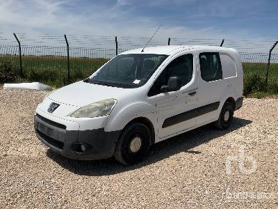 PEUGEOT PARTNER 4x2 - Box truck: picture 1 PEUGEOT PARTNER 4x2 - Box truck: picture 1