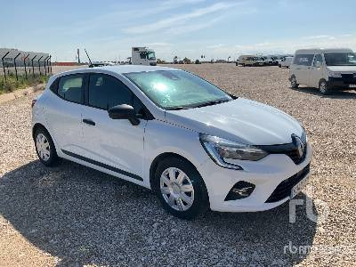 RENAULT CLIO - Car: picture 4 RENAULT CLIO - Car: picture 4