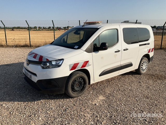 2020 Toyota Proace Cargo Van - Van: picture 1 2020 Toyota Proace Cargo Van - Van: picture 1