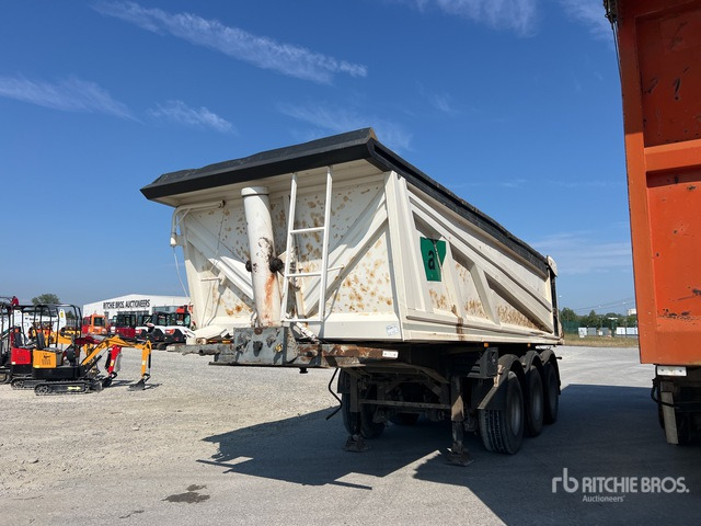 1995 Bianchi Tornado End Dump Trailer - Flail mower/ Mulcher: picture 2 1995 Bianchi Tornado End Dump Trailer - Flail mower/ Mulcher: picture 2