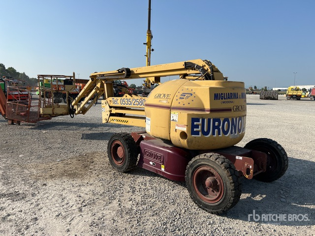 1996 Grove AMZ51E Electric (Inoperable) Articulating Boom Lift - Articulated boom: picture 4 1996 Grove AMZ51E Electric (Inoperable) Articulating Boom Lift - Articulated boom: picture 4
