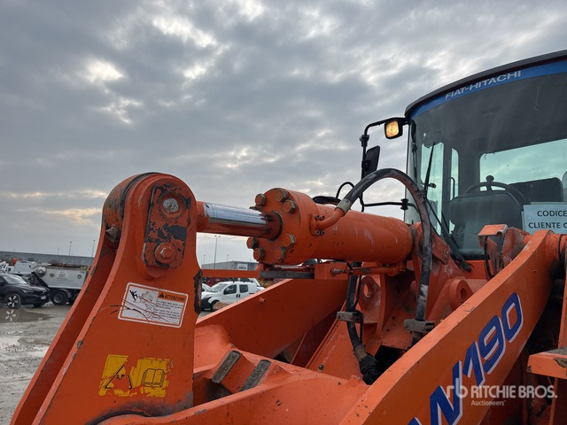 Wheel loader 2000 Fiat-Hitachi W190 Wheel Excavator: picture 6