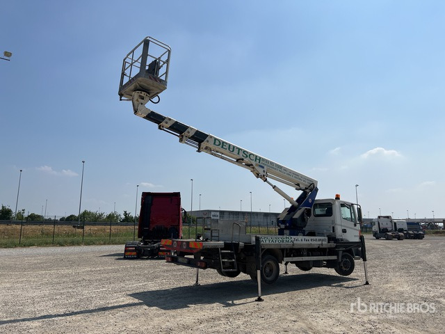 2003 Nissan Atleon 140 2003 Ram Antares 220I4 20 m on 4x2 Bucket Truck - Truck mounted aerial platform: picture 3 2003 Nissan Atleon 140 2003 Ram Antares 220I4 20 m on 4x2 Bucket Truck - Truck mounted aerial platform: picture 3