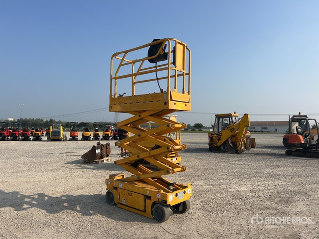 2006 Haulotte Optimum 8 Scissor Lift - Scissor lift: picture 3 2006 Haulotte Optimum 8 Scissor Lift - Scissor lift: picture 3