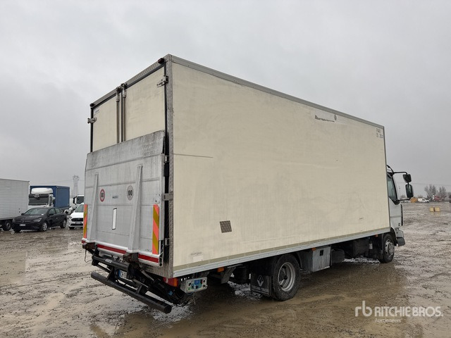 2008 Renault Midlum 220Dxi 4x2 Refrigerated Truck - Refrigerator truck: picture 3 2008 Renault Midlum 220Dxi 4x2 Refrigerated Truck - Refrigerator truck: picture 3