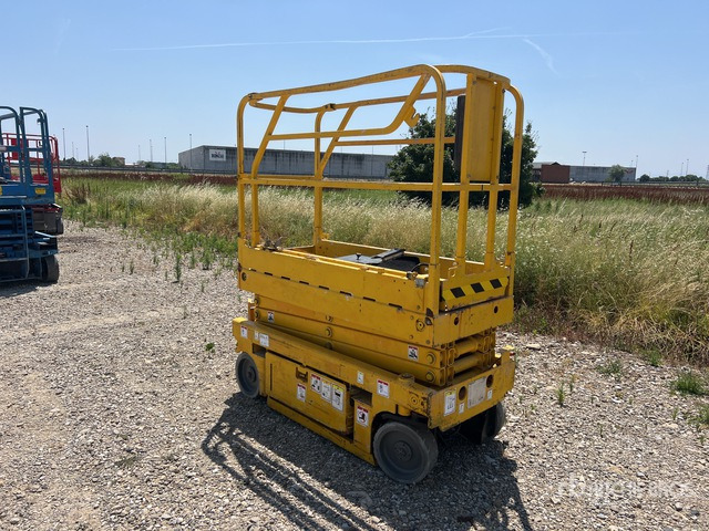 2009 Haulotte Optimum 8 (Inoperable) Scissor Lift - Scissor lift: picture 3 2009 Haulotte Optimum 8 (Inoperable) Scissor Lift - Scissor lift: picture 3
