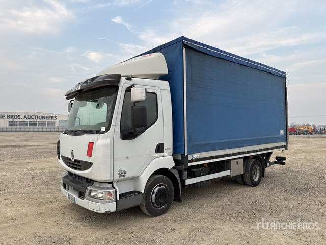 2010 Renault Midlum 215.75 4x2 Curtain Side Truck - Curtainsider truck: picture 1 2010 Renault Midlum 215.75 4x2 Curtain Side Truck - Curtainsider truck: picture 1