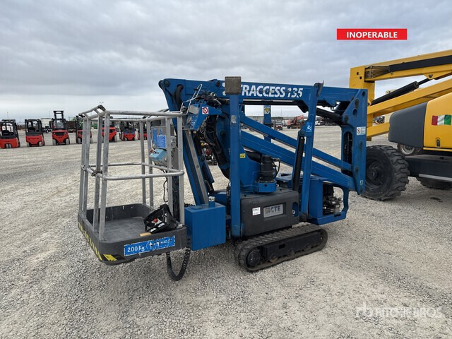 2015 CTE Traccess 135 Crawler (Inoperable) Articulating Boom Lift - Articulated boom: picture 1 2015 CTE Traccess 135 Crawler (Inoperable) Articulating Boom Lift - Articulated boom: picture 1