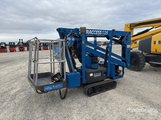 2015 CTE Traccess 135 Crawler (Inoperable) Articulating Boom Lift - Articulated boom: picture 2 2015 CTE Traccess 135 Crawler (Inoperable) Articulating Boom Lift - Articulated boom: picture 2